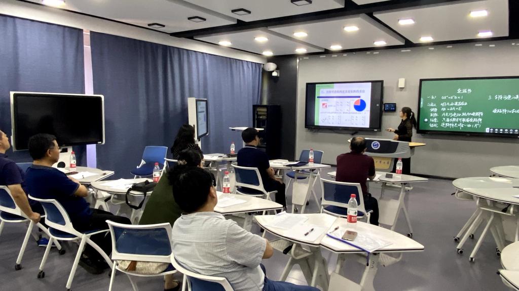 理学院举办2021年教师教学大赛