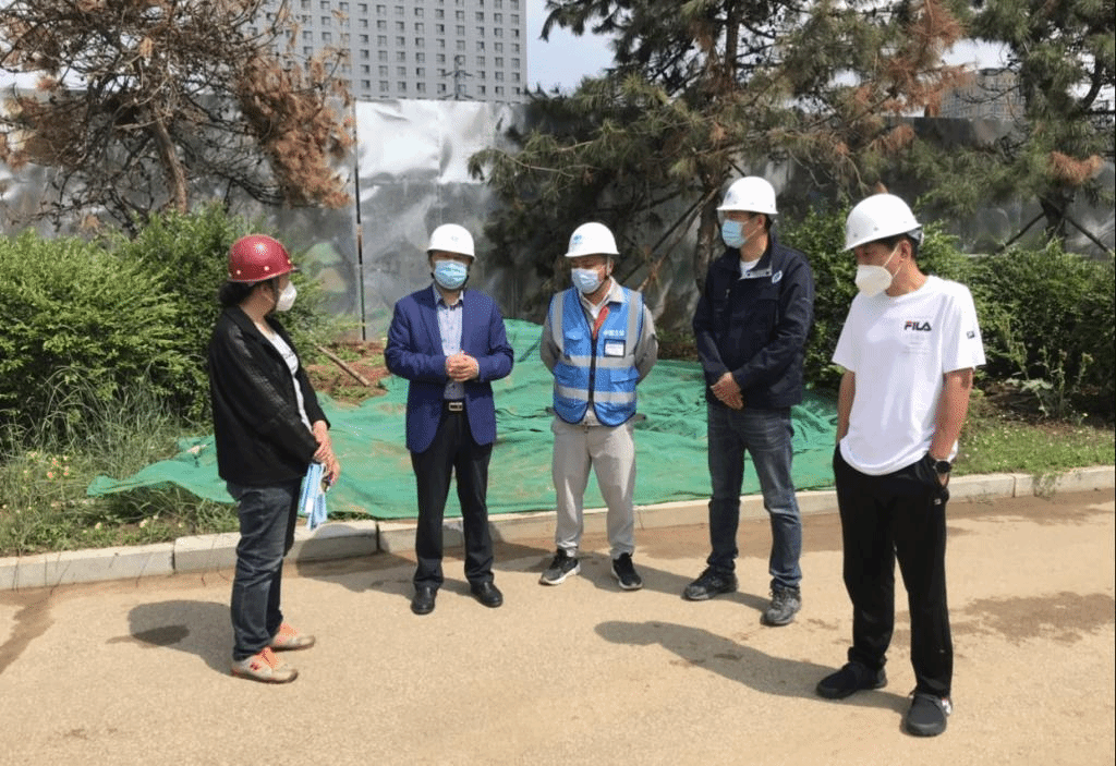 ​党委副书记、校长郭连军检查指导智能制造教学实验中心项目建设